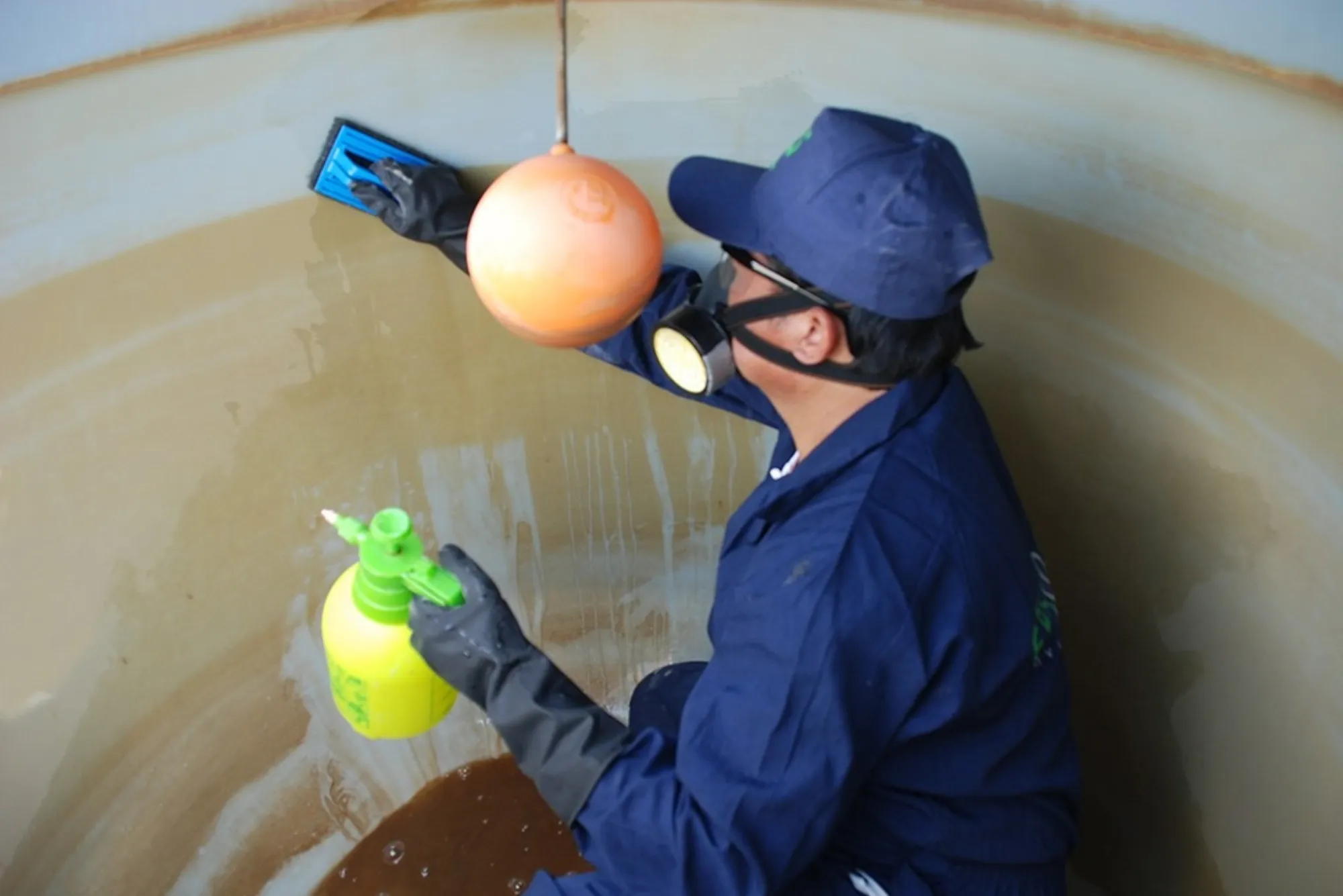 Water tank Cleaning Services